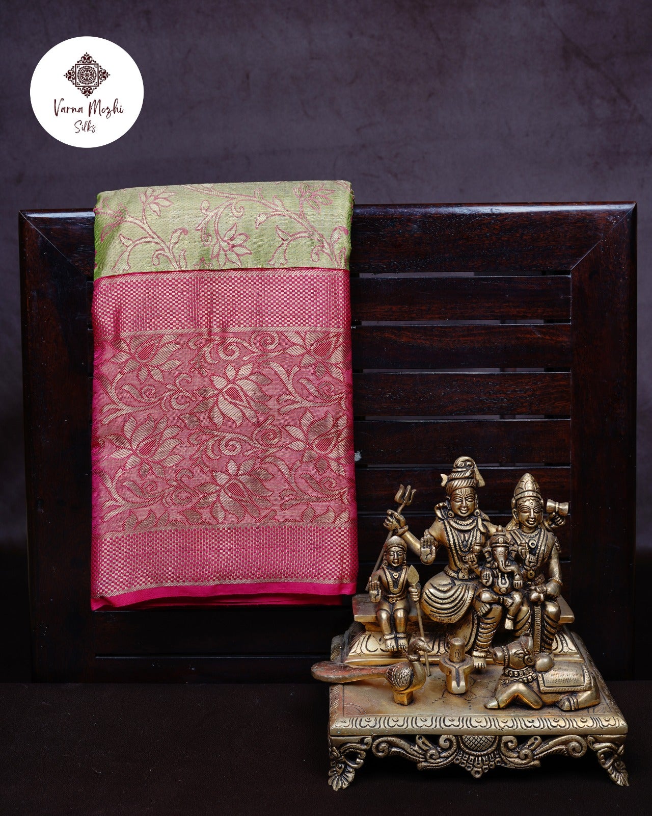 Full Gol Zari Korvai Contrast Border Pista Green Pink Flower Design