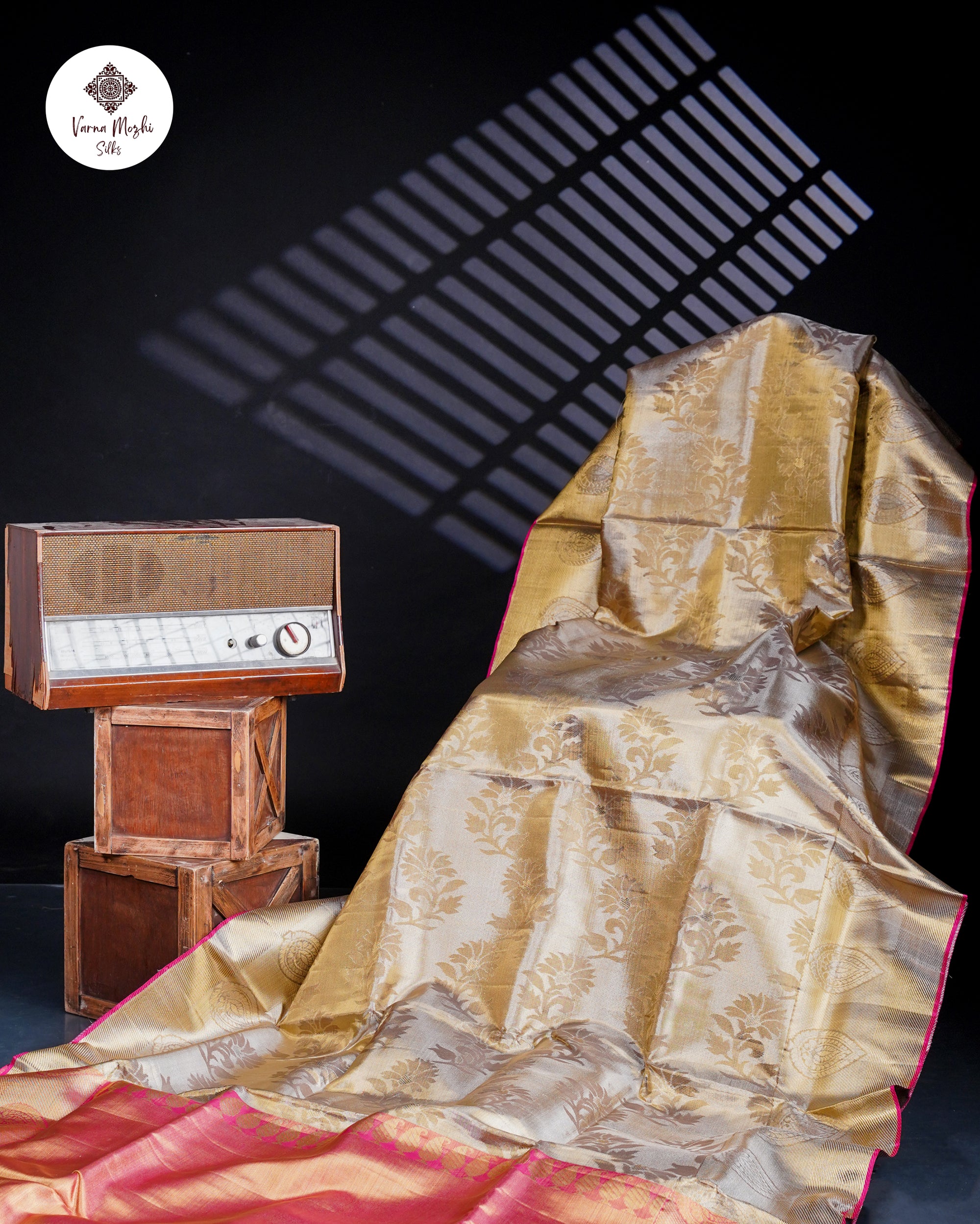 Gold–Silver Tissue Kanchipuram Silk Saree – Floral Brocade Weave with Pink Contrast Zari Border