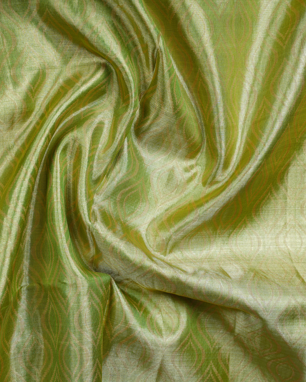 Leaf Green Pure Zari Tissue Silk Saree – Diamond Weave Design & Gold Border