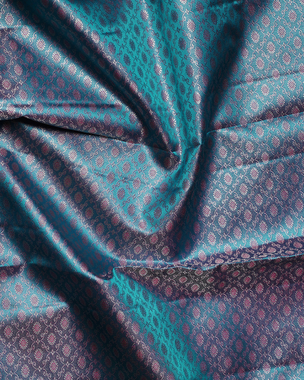 D Ramar Contrast Pure Silk Saree with Diamond Flower Design