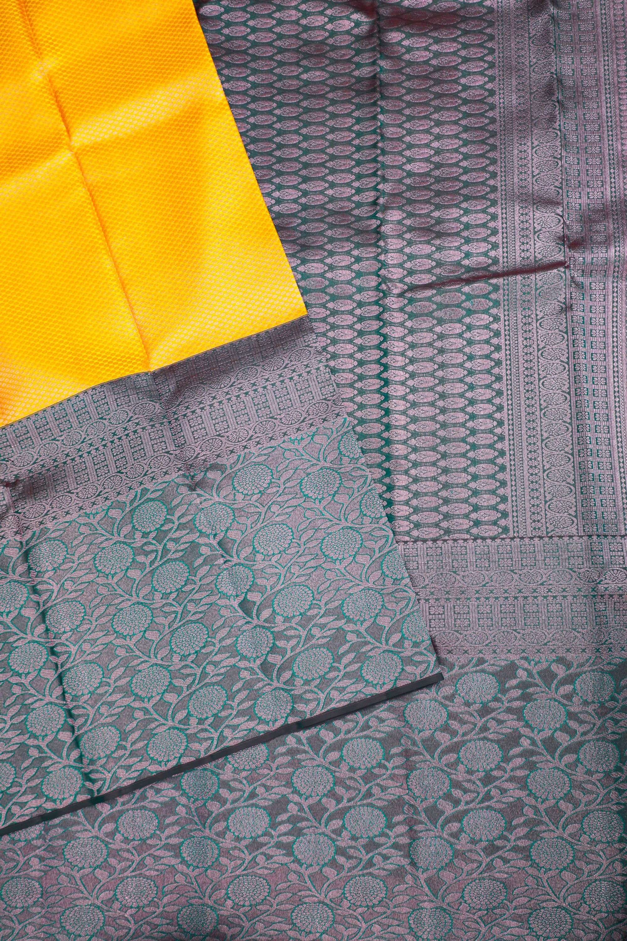 Green & Golden Yellow Korvai Contrast Kanchipuram Pure Silk Saree