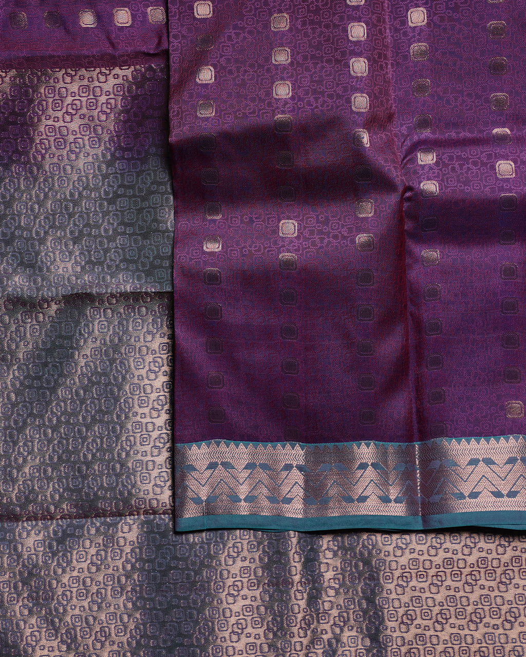 Majantha Kattam Butta Semi Contrast Pure Silk Saree