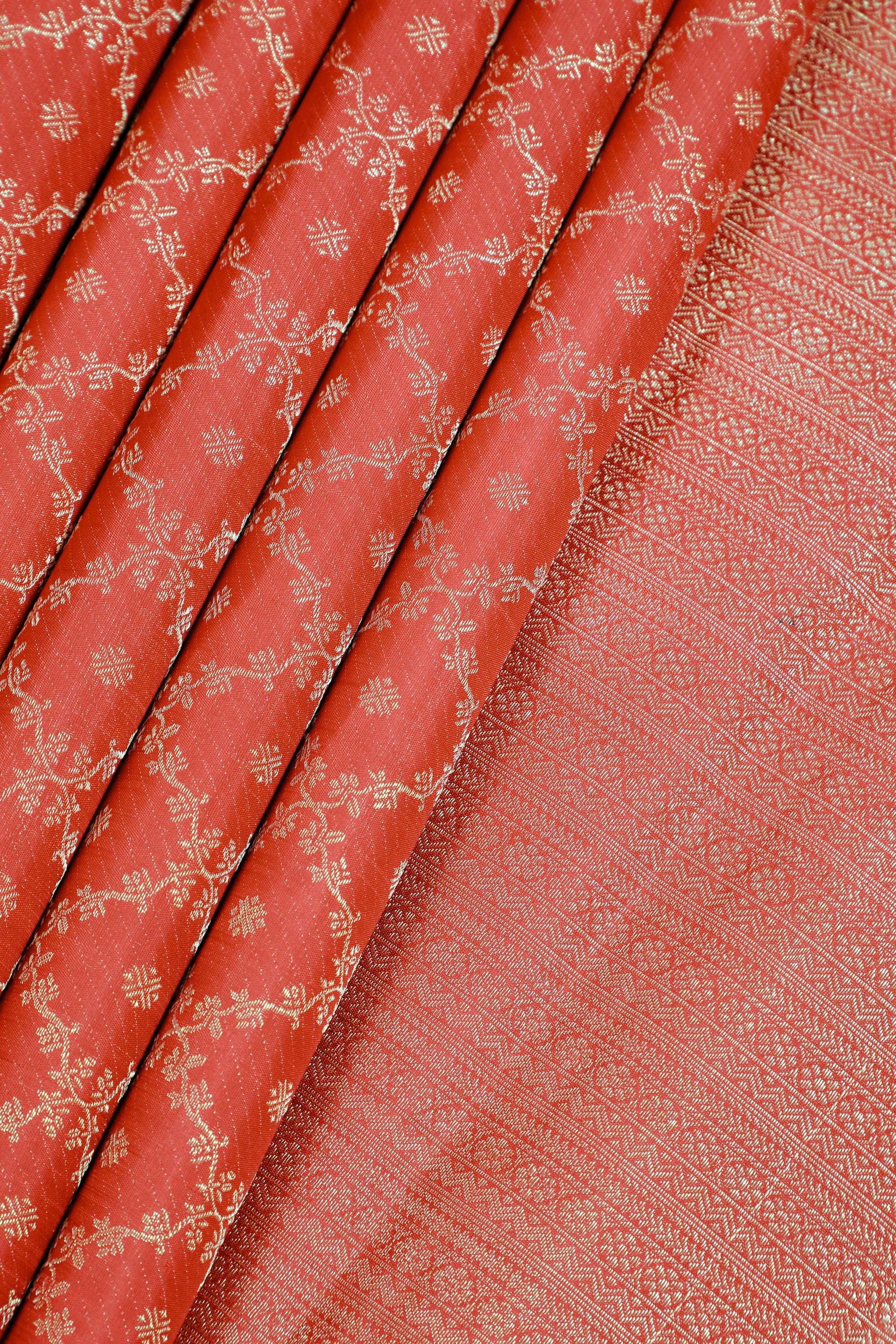 Maroon Kanchipuram Pure Silk Saree with Diamond Design and Self Border