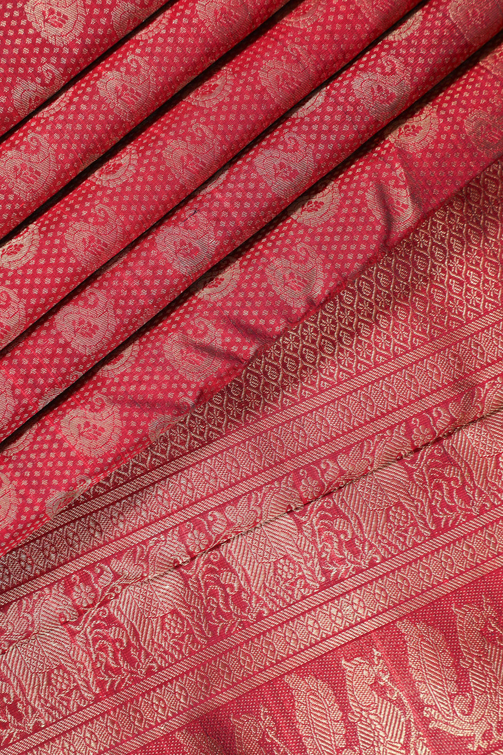 Maroon Kanchipuram Pure Silk Saree with Traditional Self Border and Manga Butta Design