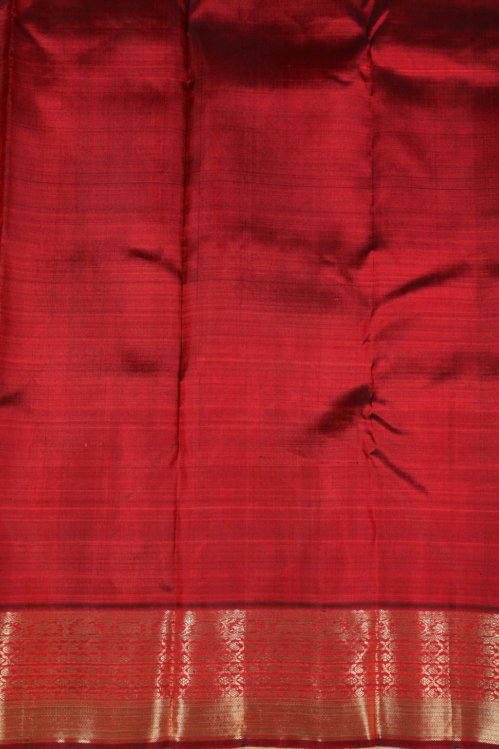 Maroon Kanchipuram Pure Silk Saree with Traditional Self Border and Manga Butta Design