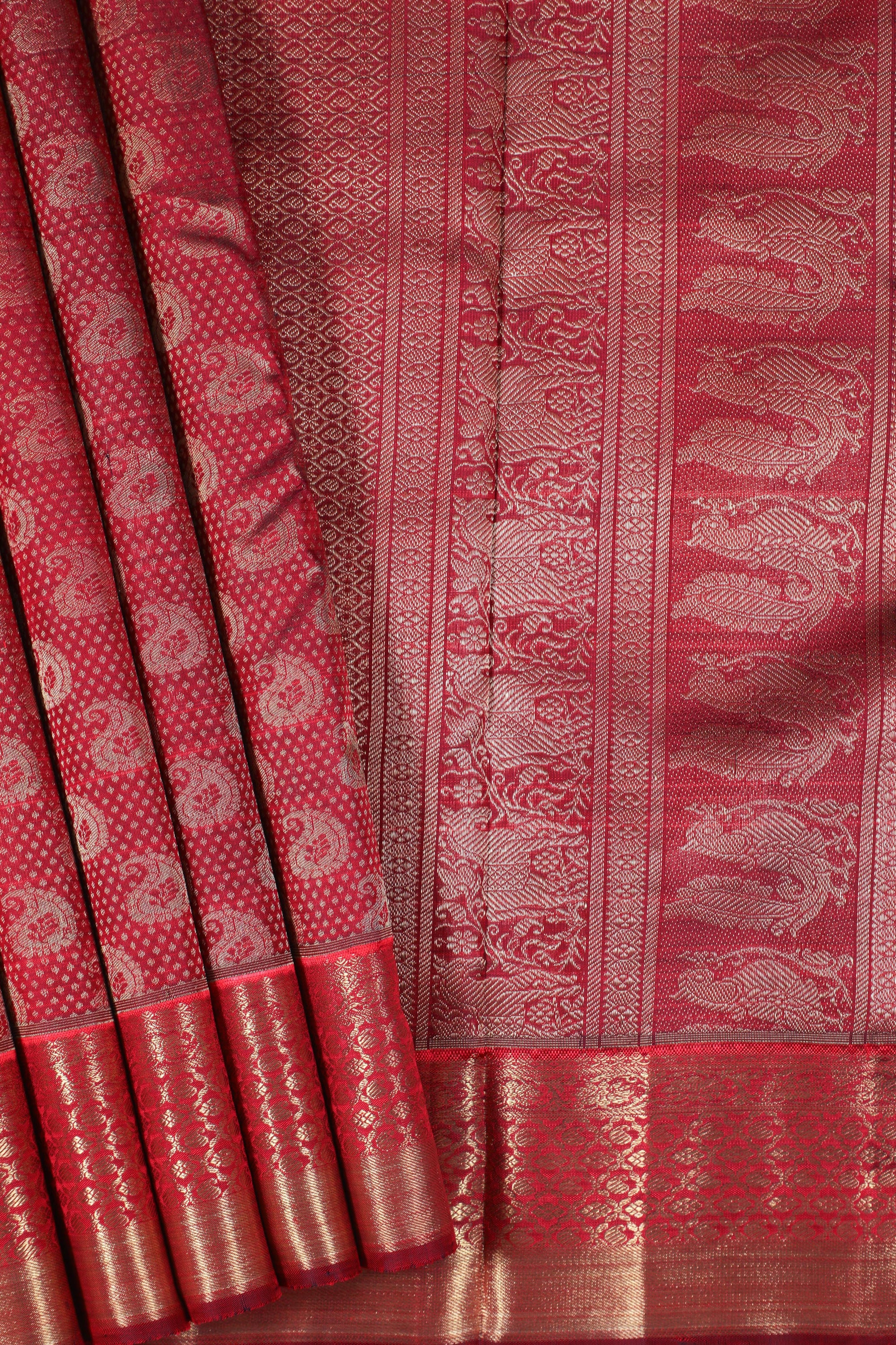 Maroon Kanchipuram Pure Silk Saree with Traditional Self Border and Manga Butta Design