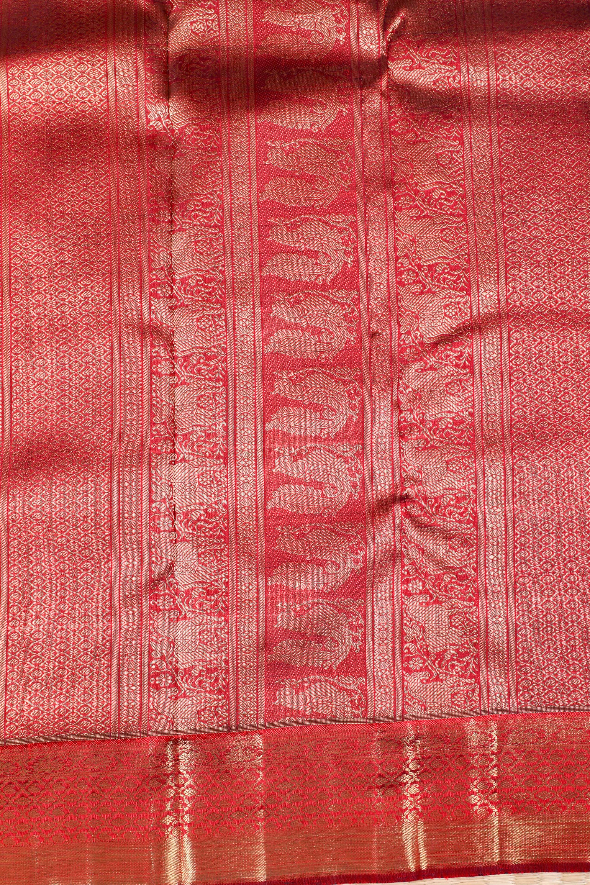 Maroon Kanchipuram Pure Silk Saree with Traditional Self Border and Manga Butta Design