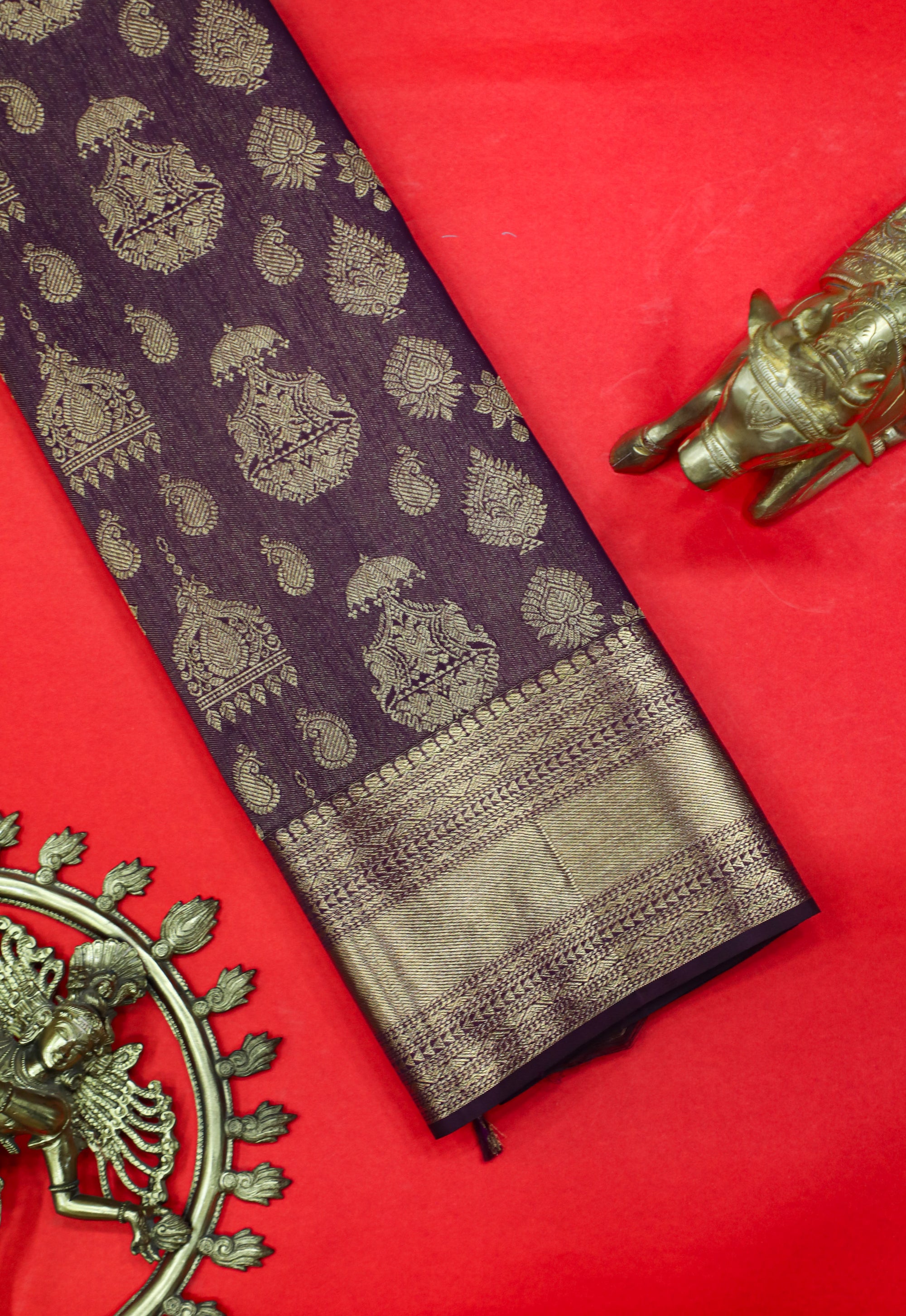 Paakku Colour Kanchipuram Pure Silk Saree with Jimikki Design and Self Traditional Border