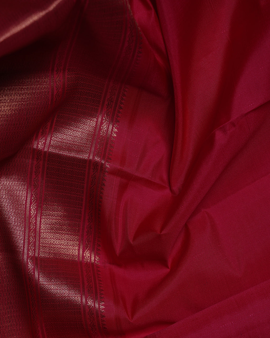 Rexona Green Pure Silk Saree with Red Korvai Border